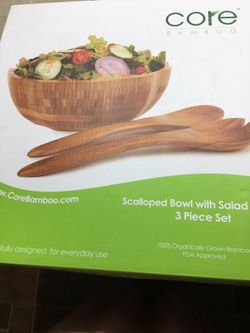 Scalloped Bamboo Salad Bowl with Salad Servers 3 piece (New in box)