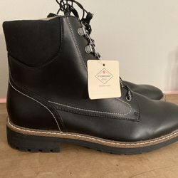 St. John’s Bay size 10 NWT black Durham boots ankle booties