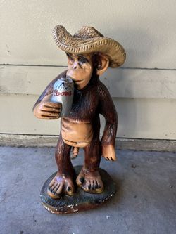 Drunk Monkey Statue