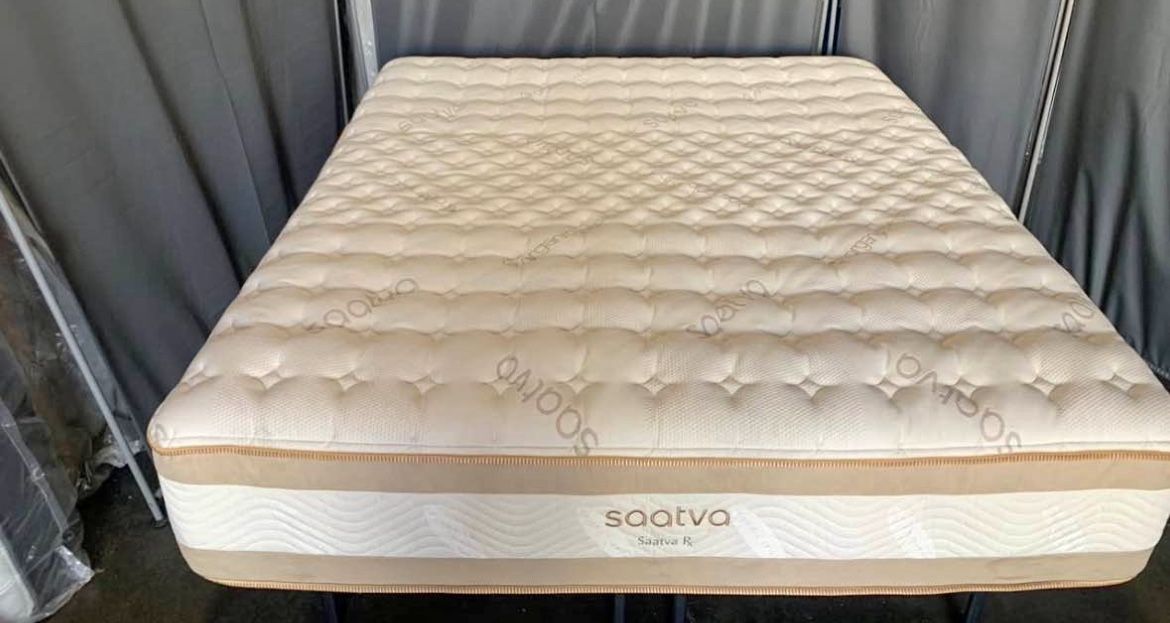 Saatva Rx King Hybrid Mattress