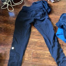 Sz 4 lululemon dance studio jogger *never worn* 