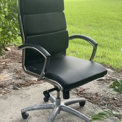 3 Office Chair - LIVELLO   HIGH   BACK   EXECUTIVE CHAIR   BLACK