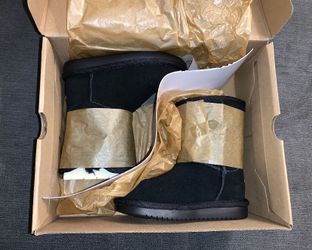 New Koolaburra By Ugg Victoria Short Boots