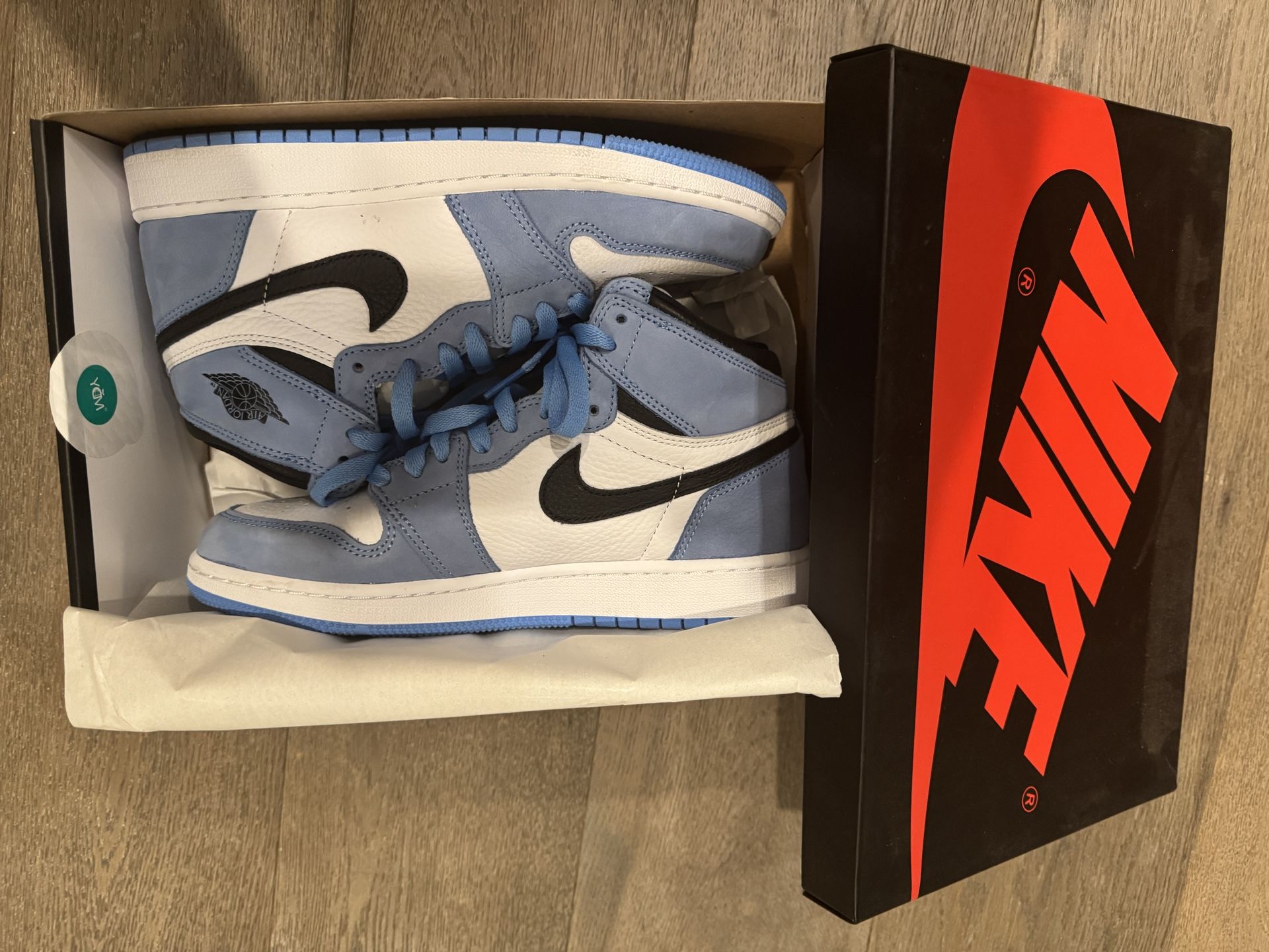 Jordan 1 Retro High OG University Blue Size 7Y (originally Paid $600)