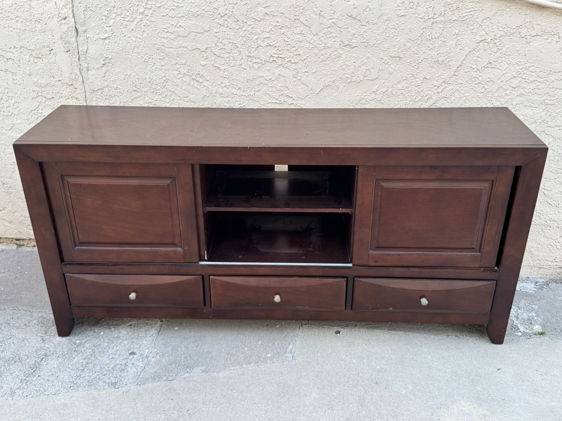 TV Stand 