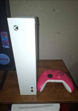 Xbox Series S with Pink Controller
