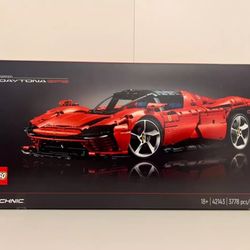 LEGO TECHNIC: Ferrari Daytona SP3 (42143) Building Set