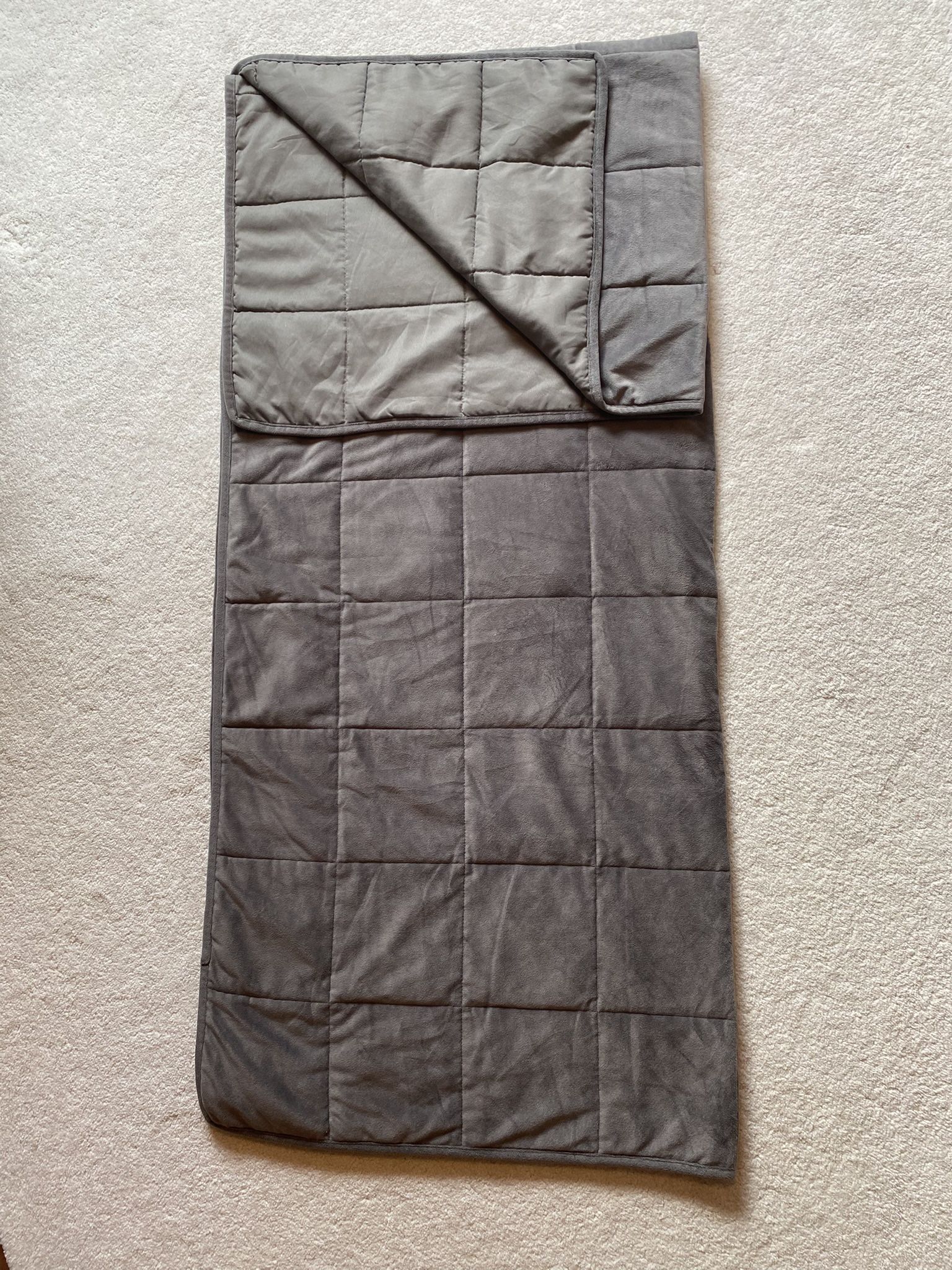 10 Pound Gray Weighted Blanket