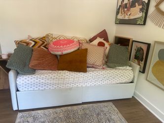 White Upholstered Twin Daybed / Sofa Bed