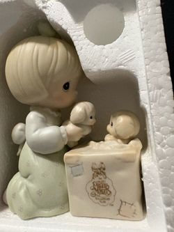 Precious Moments Collectors Club Figurine