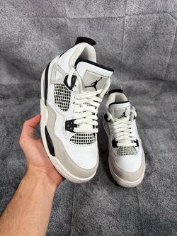 SIZE 5.5Y | JORDAN 4 MILITARY BLACK NO BOX | PRE-OWNED