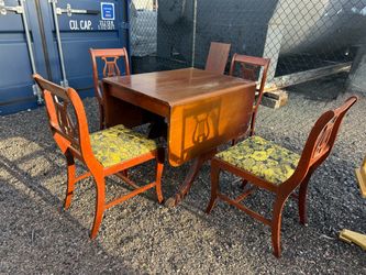 Duncan Phyfe Antique Table with 4 chairs and Leaf