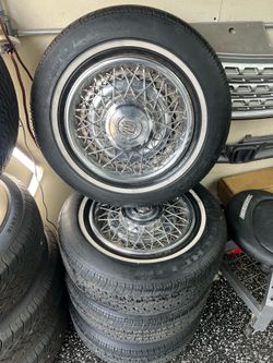 Cadillac fleet wood wheels