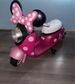 Disney Minnie Mouse Kids Ride-On Scooter