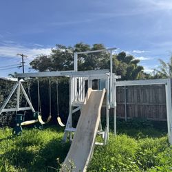 Free Swing Set