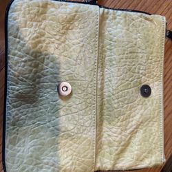 Wallets / Gently Used 
