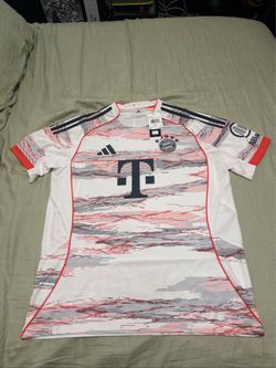 New Adidas FC Bayern Munich Away Jersey XL $80 OBO