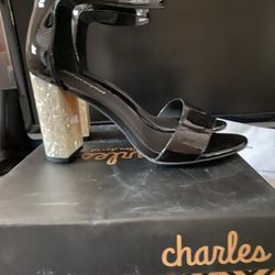 Selling a pair of Jeffrey Campbell heels in black! They're in great condition and come with the box. Perfect for a night out or a special occasion