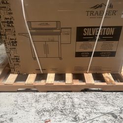 Traeger Silverton XL