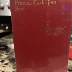 Baccarat Cologne. 