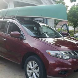 16.5 SOLID CANOE 1ST $150 TAKES IT hate to Part With it , But need Storage room for New Toys
