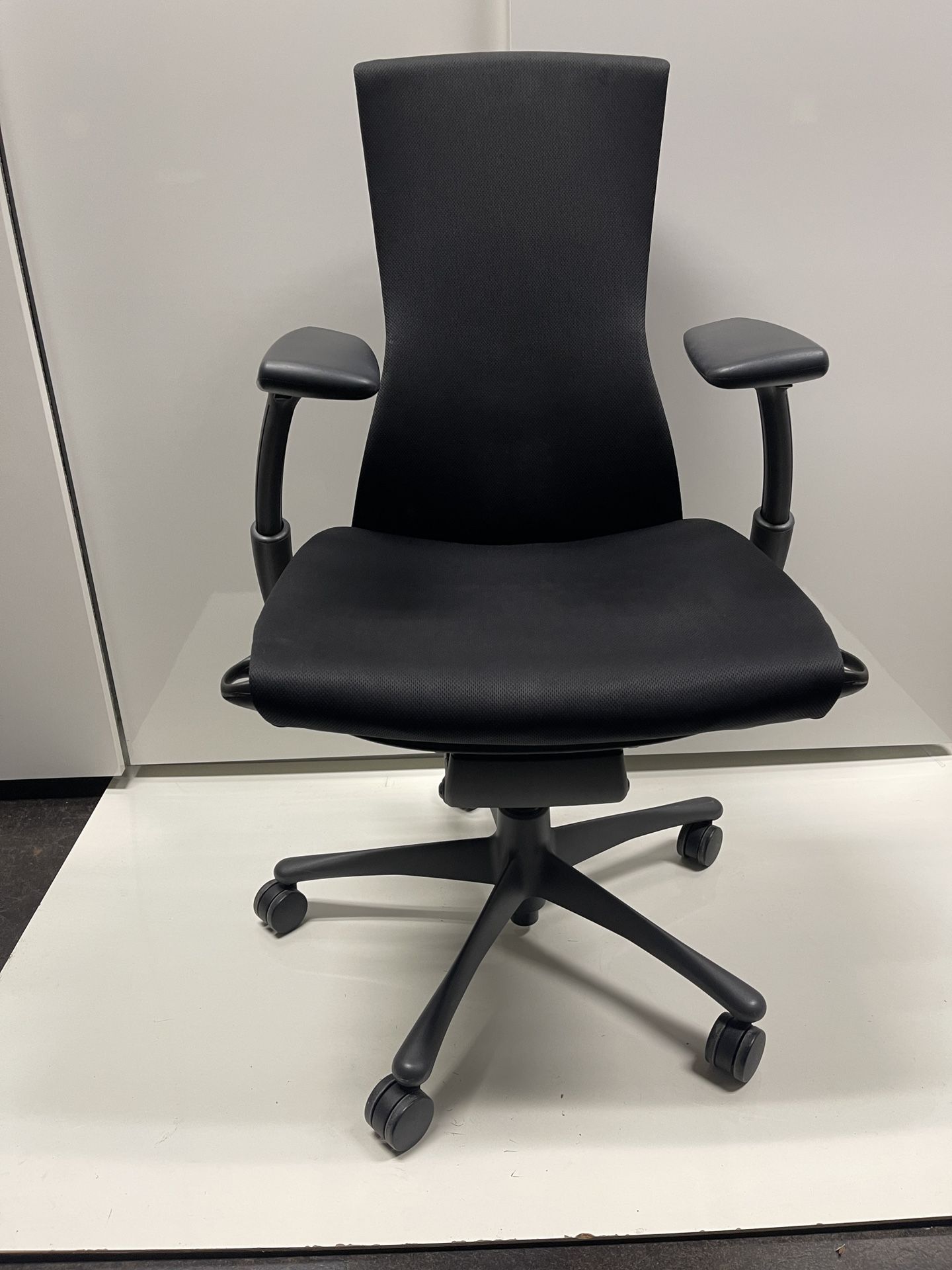 Excellent Herman Miller Embody Chair