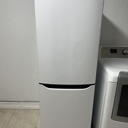 Lg Fridge 24wide 