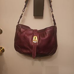 Yes Aunthentic burrberry Bag smoke & Pet free home