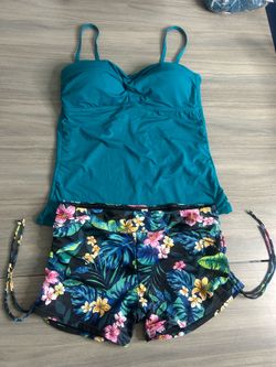 Women’s Turquoise Top and Tropical Swim Shorts Size Xl