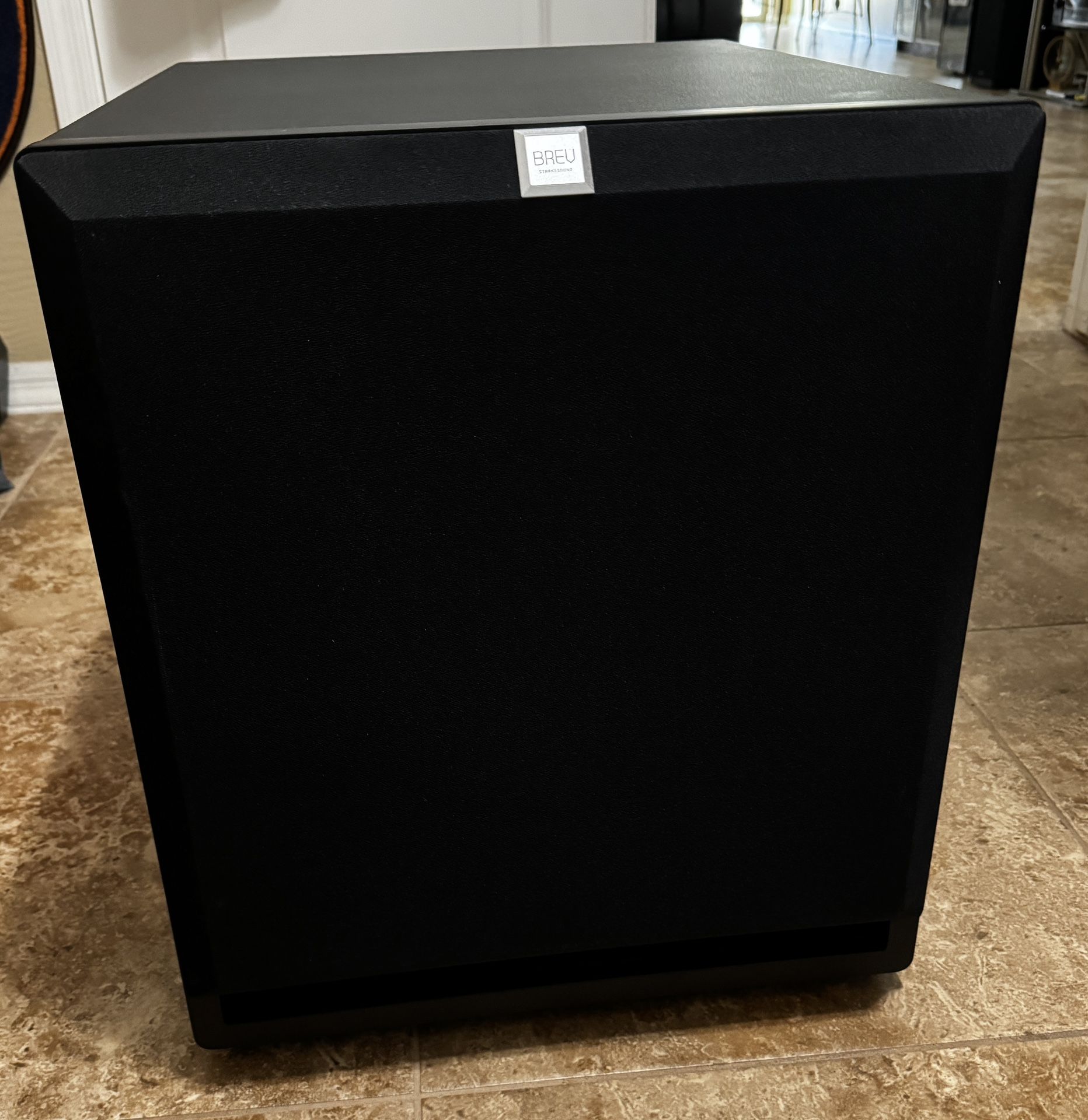 Starke Sounds SW15P Subwoofer