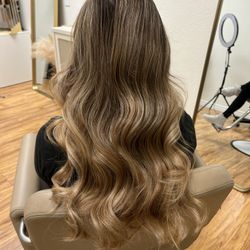 Hair extensions 18” $300