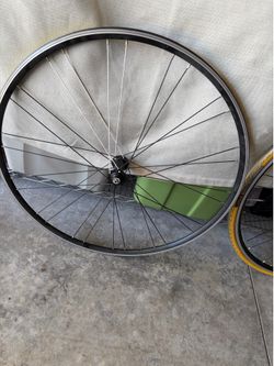 Non boost road bike rim brake wheelset
