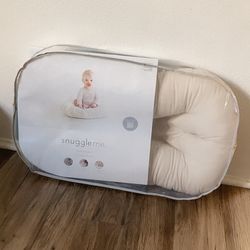 Snuggle Me Infant Lounger 