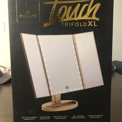 Impressions Touchscreen LED Makeup Mirror (Brand New)