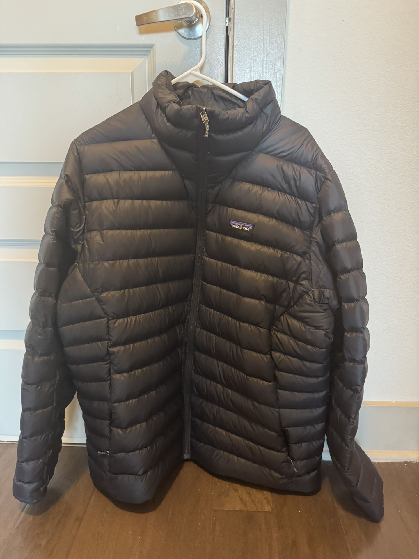 New Patagonia Men’s XL Black Jacket