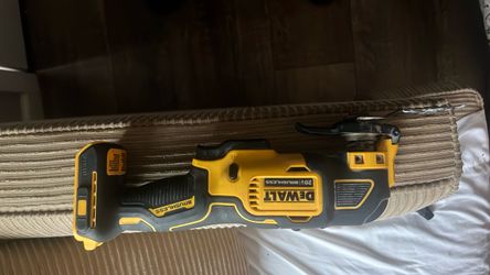 dewalt 20v brushless saw