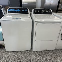 GE Washer & Dryer(Gas) Set