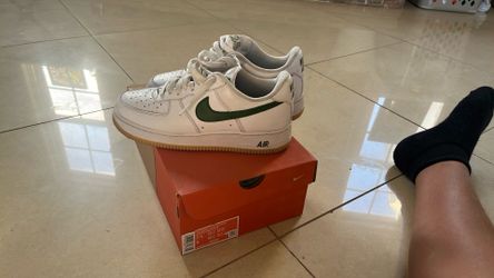 Size 7.5 Men Green Nike Air Force’s! 🔥