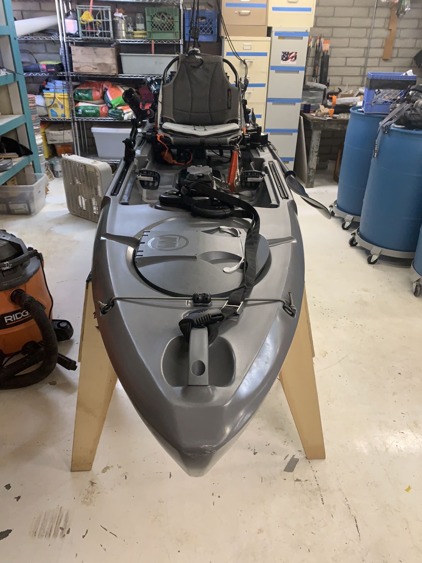 Wilderness Systems Radar 135 Fishing Kayak (Gun Metal Gray)