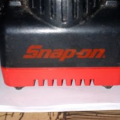 Snap On Battery Charger 