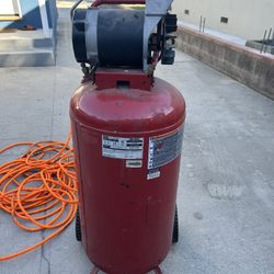 11.9 CFM 2 HP Compressor W/ Hose 