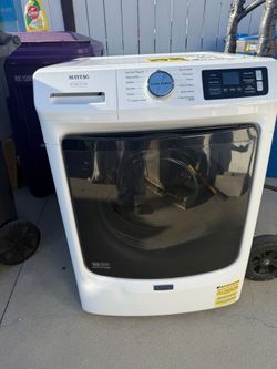 BRAND NEW 2025 Maytag Smart Front-Load Washer (Never Used! In store $900) – Warranty Included $400!!!