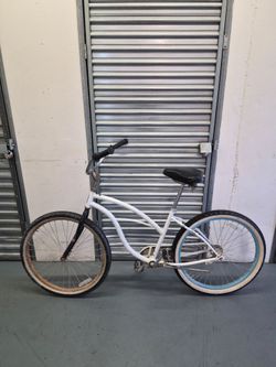 White Cruiser Bike