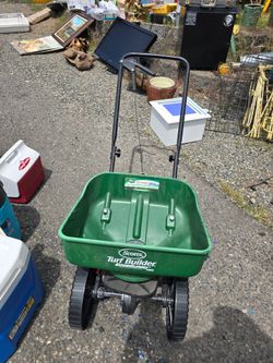 Scotts Safeguard Turf Builder Seed Spreader