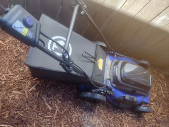 Electric lawn mower