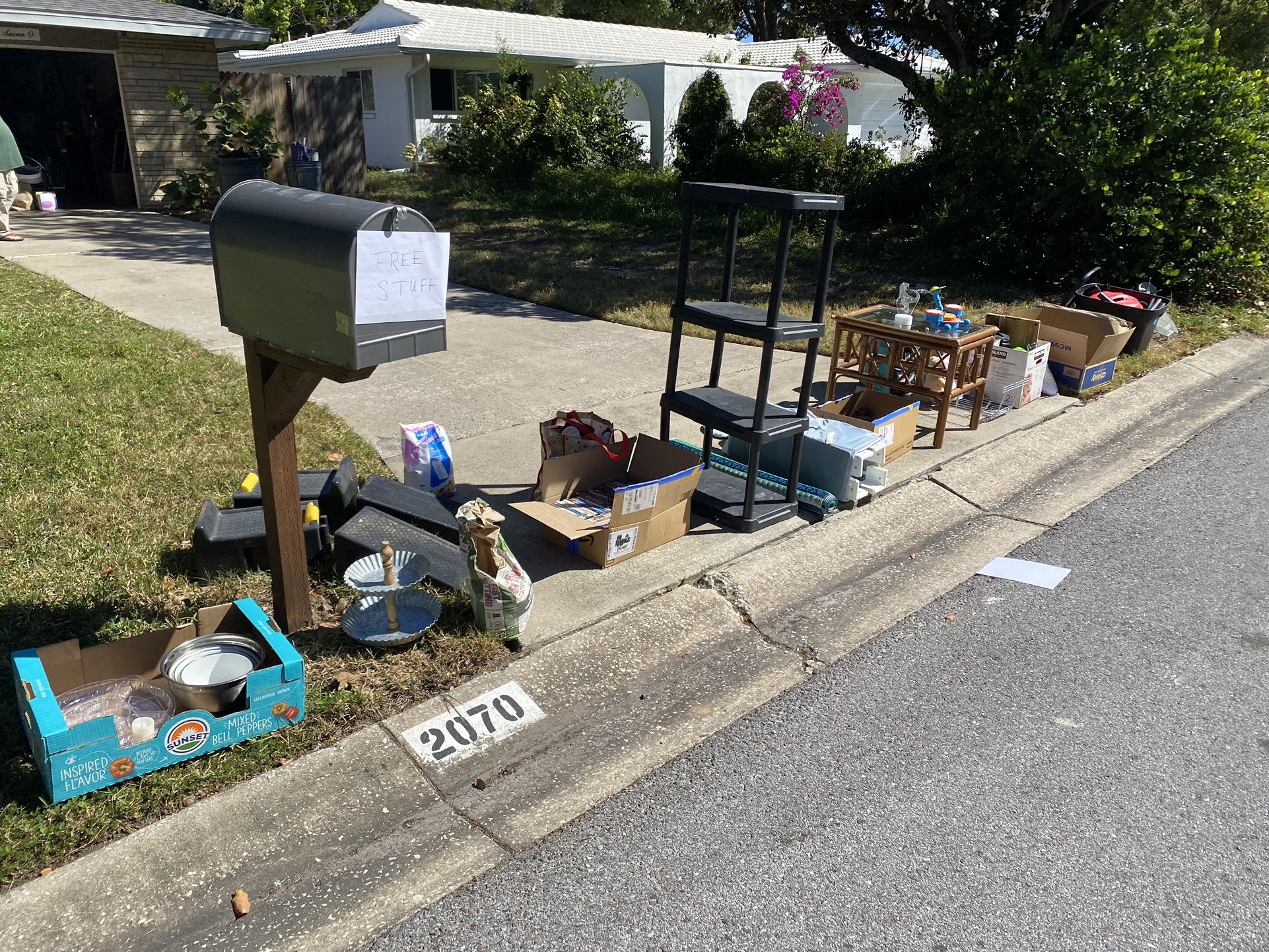 Curb Alert** Free Stuff Clearwater
