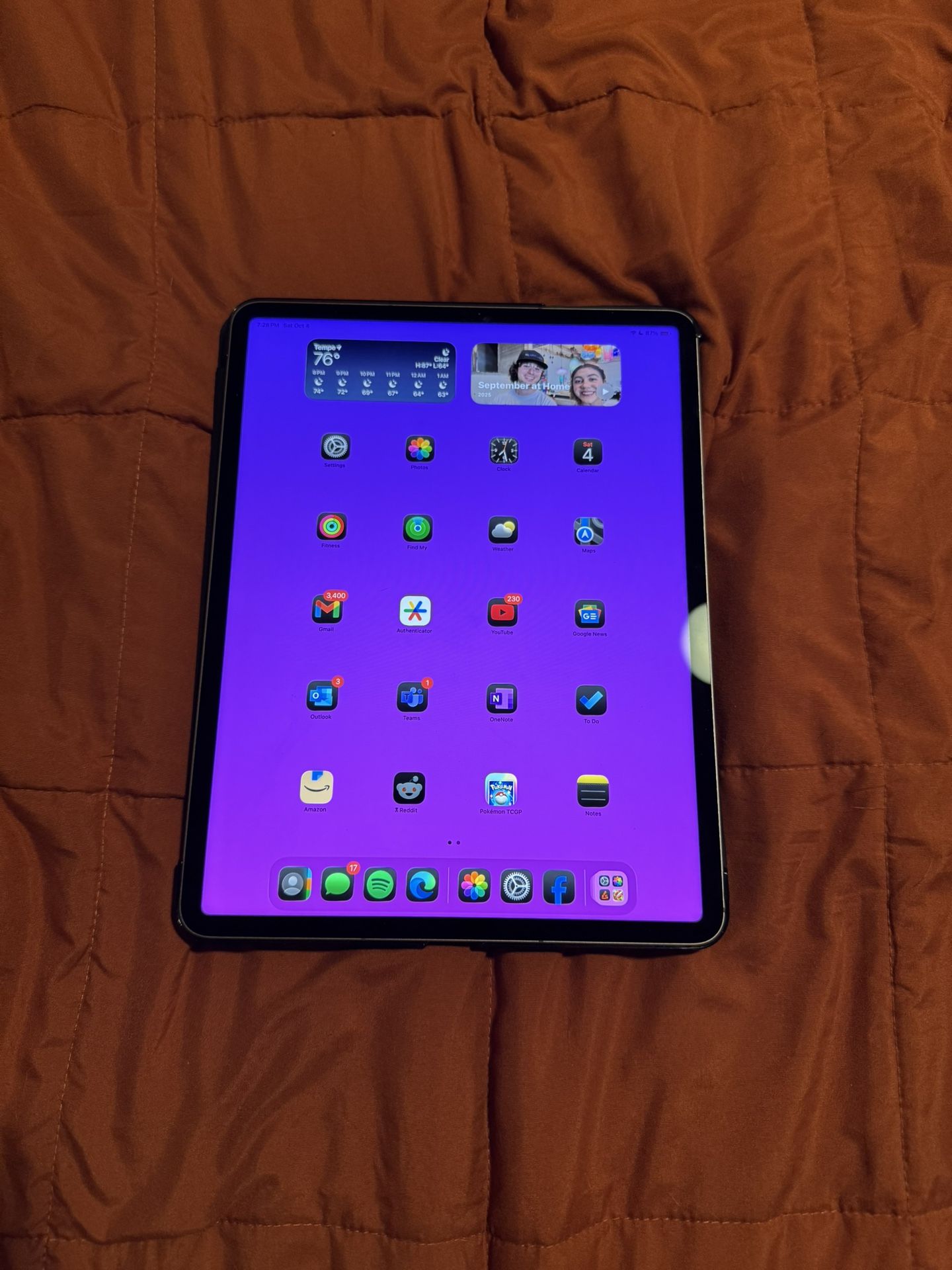 Apple iPad Pro 12.9" 6th Gen 2022 1TB Gray Wi-Fi + Cell Unlocked • Very Good