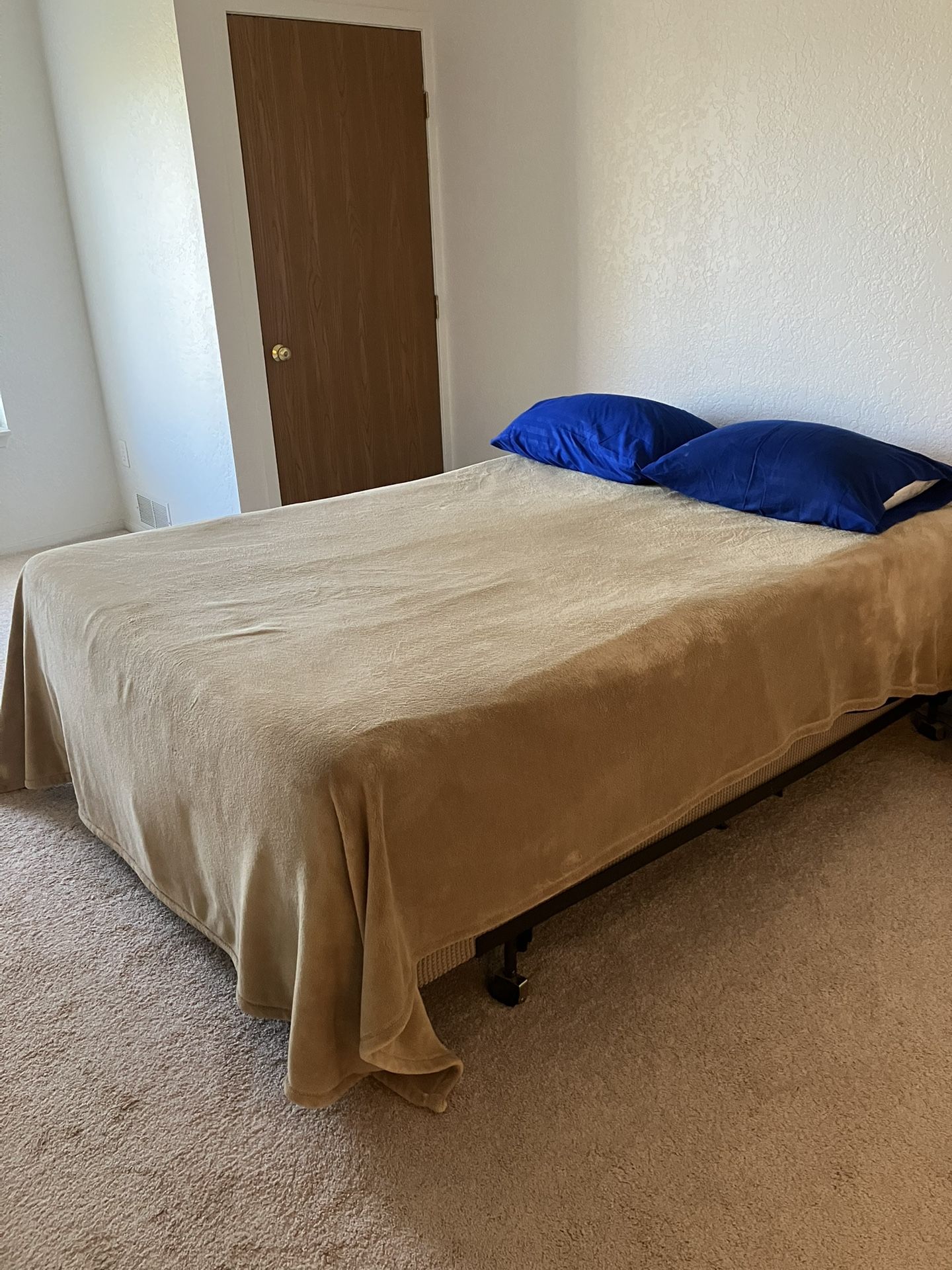 Complete Queen Bed