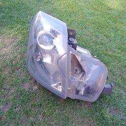 2004 Cadillac CTS Headlight 