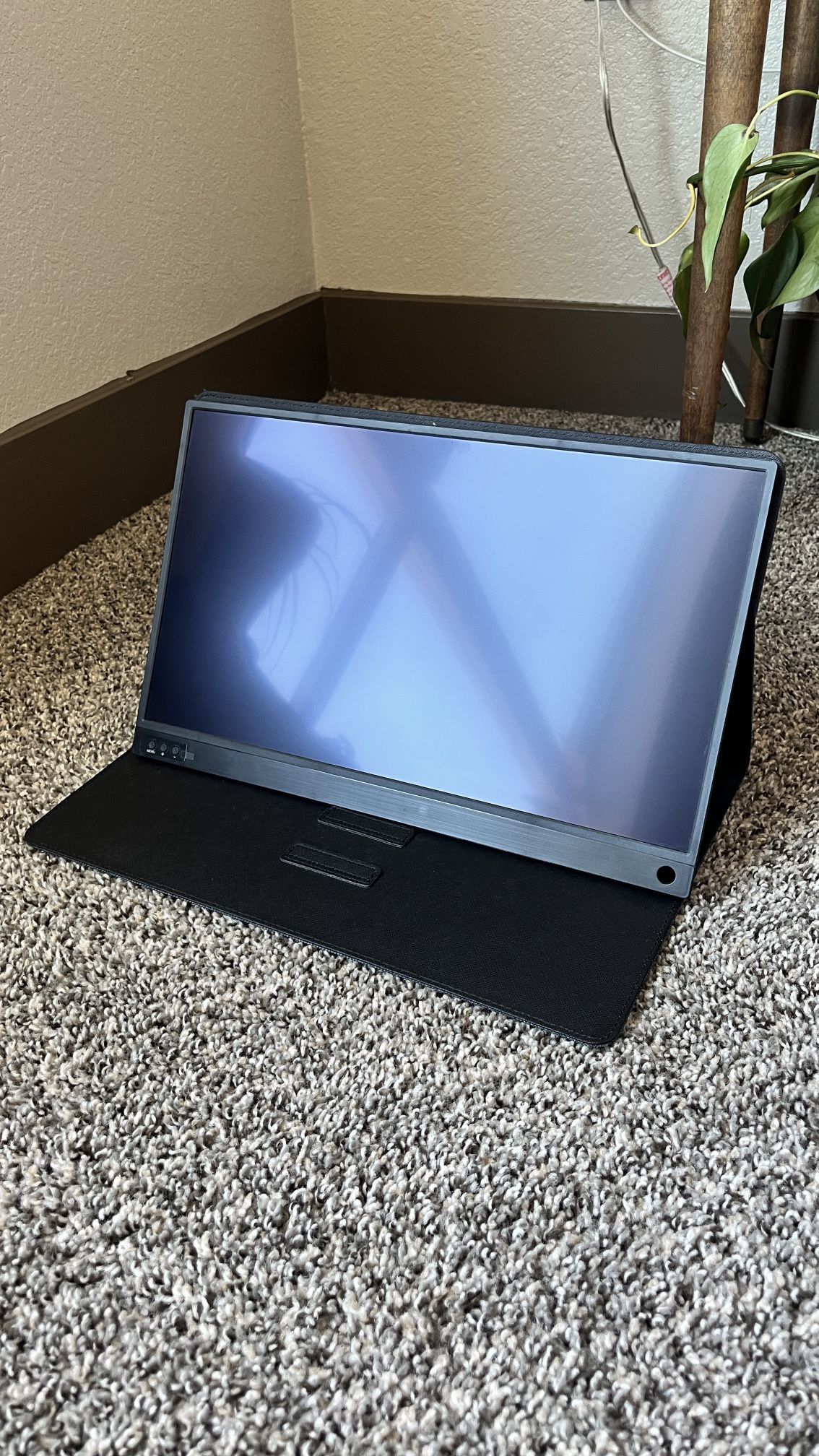 Portable 16” Inch Travel Monitor